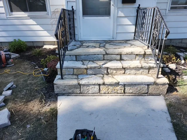 Natural stone stoop in Kenosha - Kenosha, WI